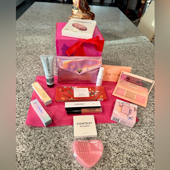 ❤️VALENTINE 🎉”SALE”🎉BUNDLE Makeup/Skincare NEW💝💘💗